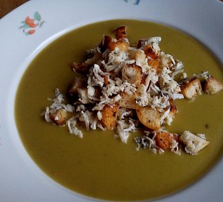 Bramborovo - hrášková polévka