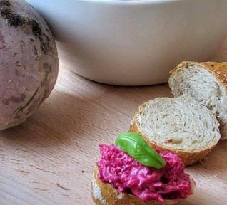 Pomazánka z červené řepy I.