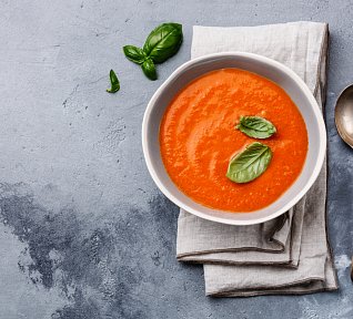 Polévka z pečených rajčat