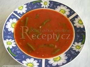 Rajská polévka s fazolovými lusky