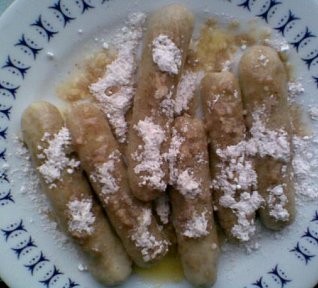 Bramborovo-skořicové šišky s máslem