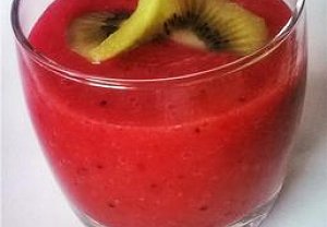 Kiwi-malina smoothie