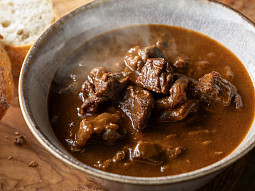 Hovězí guláš v tlakáči