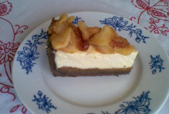 Jablečný tvarohový dort