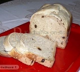 Rozinkový chléb
