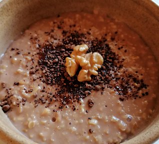 Ovesná kaše s ořechy a Grankem