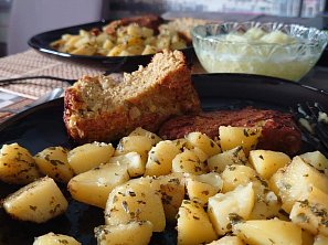 Sekaná a brambory v páře