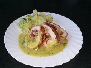 Kuřecí roláda se zámeckými brambory