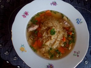 Ovarová polévka s quinoou