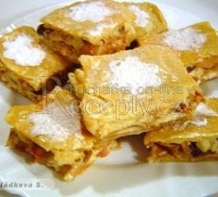 Plněné pudinkové řezy