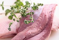 Husí prsa s nádivkou