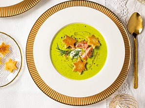 Hrášková polévka s lososem