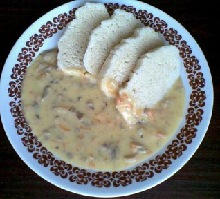 Hlíva na kořenové zelenině se smetanou