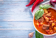 Gulášová polévka