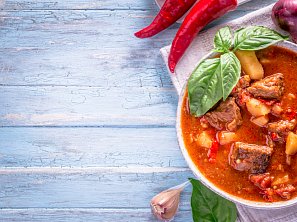 Gulášová polévka