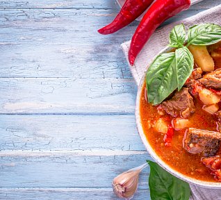 Gulášová polévka