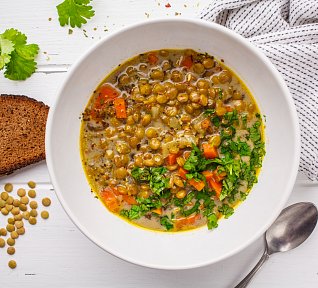 Čočková polévka se slaninou Čočková polévka se slaninou