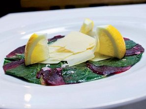 Carpaccio z červené řepy a mangoldu Carpaccio z červené řepy a mangoldu