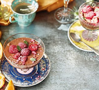 Čokoládová pěna s malinami