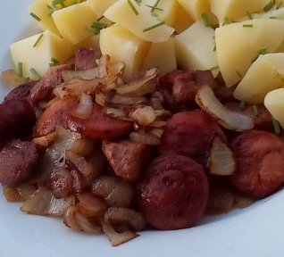 Masovo-uzeninová směs ala ražničí