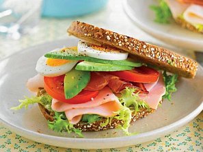 Sendviče se šunkou a avokádem