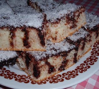 Kefírová kokosová buchta (koláč) - píchaná