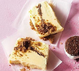 Semifreddo s karamelovými sušenkami