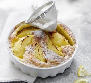 Jablečný clafoutis s citrony