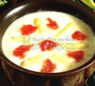 Chřestová polévka s rajčaty