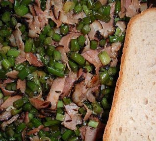 Bylinkové česnekové výhonky