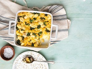 Zapečené těstoviny s květákem a kapustou