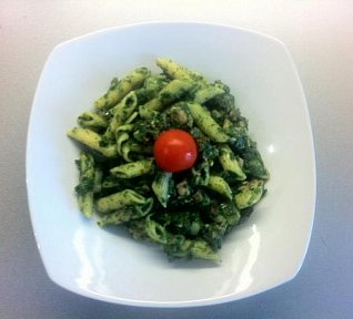 Těstoviny s kuřetem a špenátem