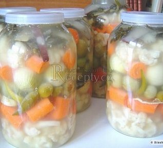 Bulharská trošije (nakládaná zelenina)