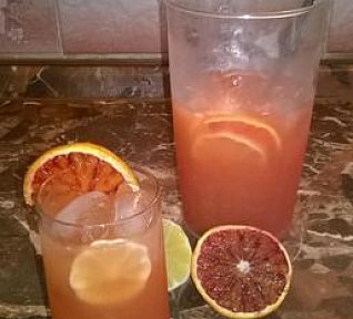 Limonáda z červených pomerančů