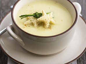 Rybí polévka se smetanou