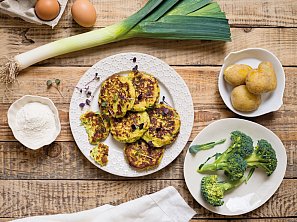 Bramborové placky s brokolicí a pórkem