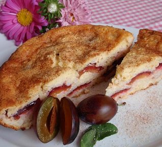 Jednoduchý rýžový nákyp se švestkami