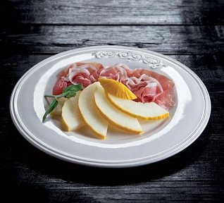 Prosciutto di San Daniele se žlutým melounem