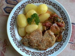 Kari plátky s cuketou a rajčaty