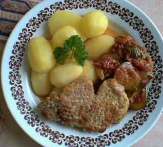 Kari plátky s cuketou a rajčaty