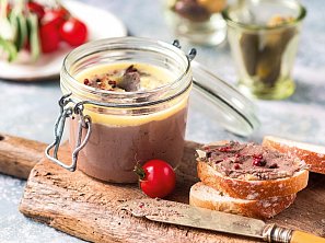 Máslová paštika s česnekem