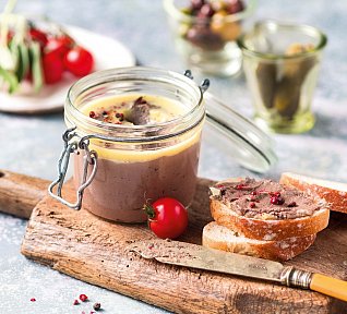 Máslová paštika s česnekem