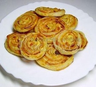 Sýrovo-šunkoví šneci