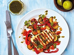 Restovaná zelenina se sýrem halloumi