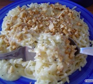 Bleskové sýrovo-ořechové těstoviny