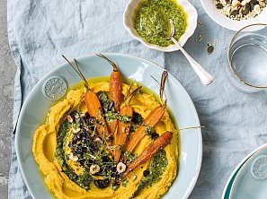 Mrkvový hummus s pestem