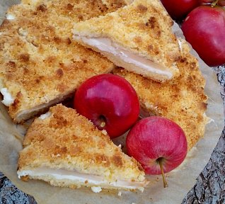 Tvarohovo-ovocný koláč (nejen) z remosky