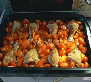 Kuřecí stehýnka s cherry rajčátky