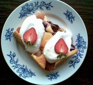 Teplý ovocný koláč