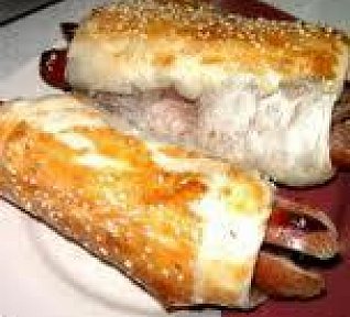 Slané rohlíčky s klobásou